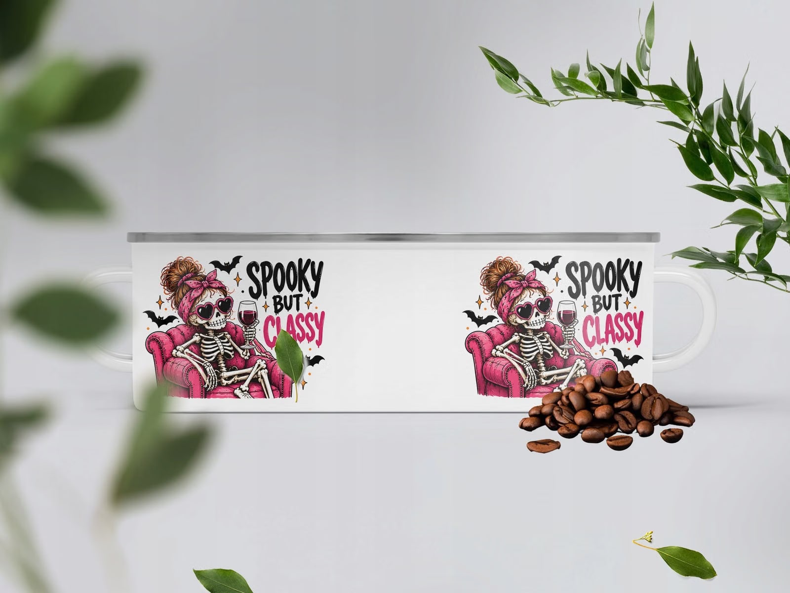Kubek Emaliowany Halloween Spooky But Classy z Nadrukiem Biały Metalowy