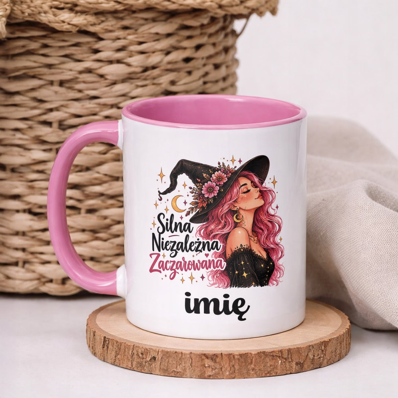 Kubek Różowy Personalizowany z Nadrukiem Dla Kobiet Czarownica Wiedźma