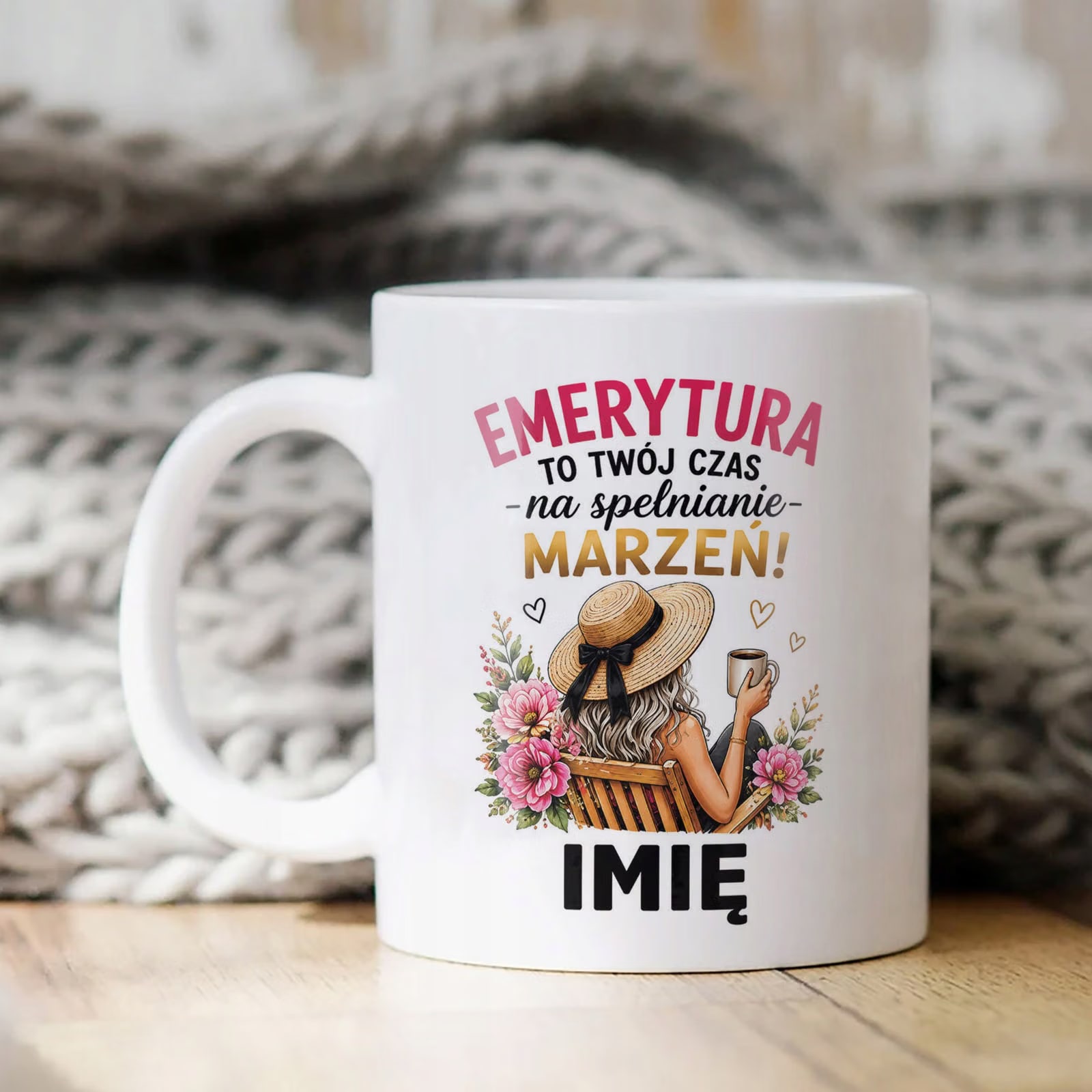 Biały Kubek Personalizowany z Nadrukiem Emerytura Dla Emerytki Prezent