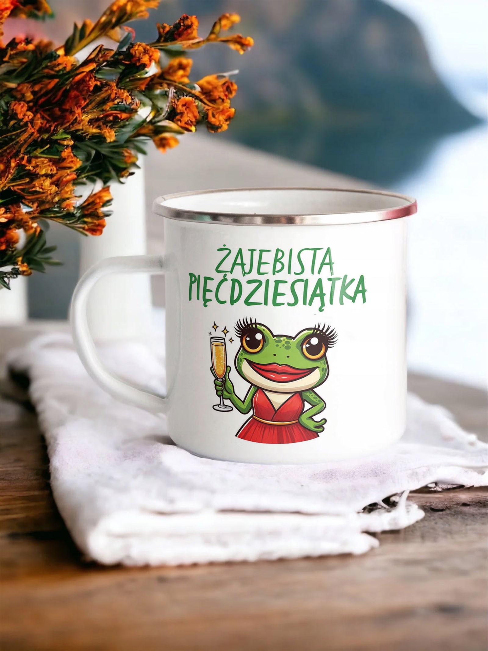 Kubek Emaliowany Żajebista 50 Dla Kobiety z Nadrukiem Biały Metalowy
