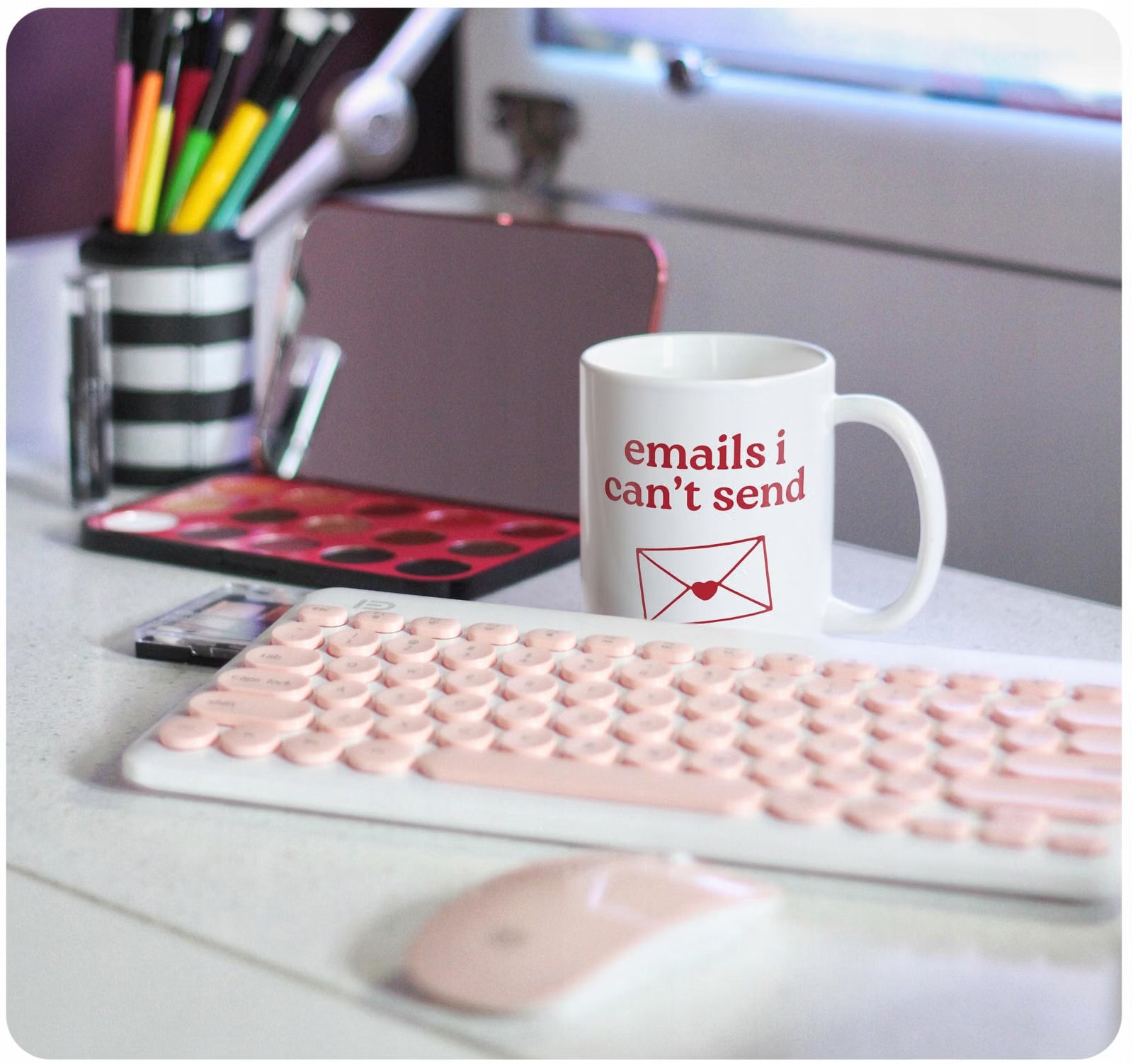 Kubek ceramiczny 330 ml Sabrina Carpenter Emails I Can’t Send Dla Fanów
