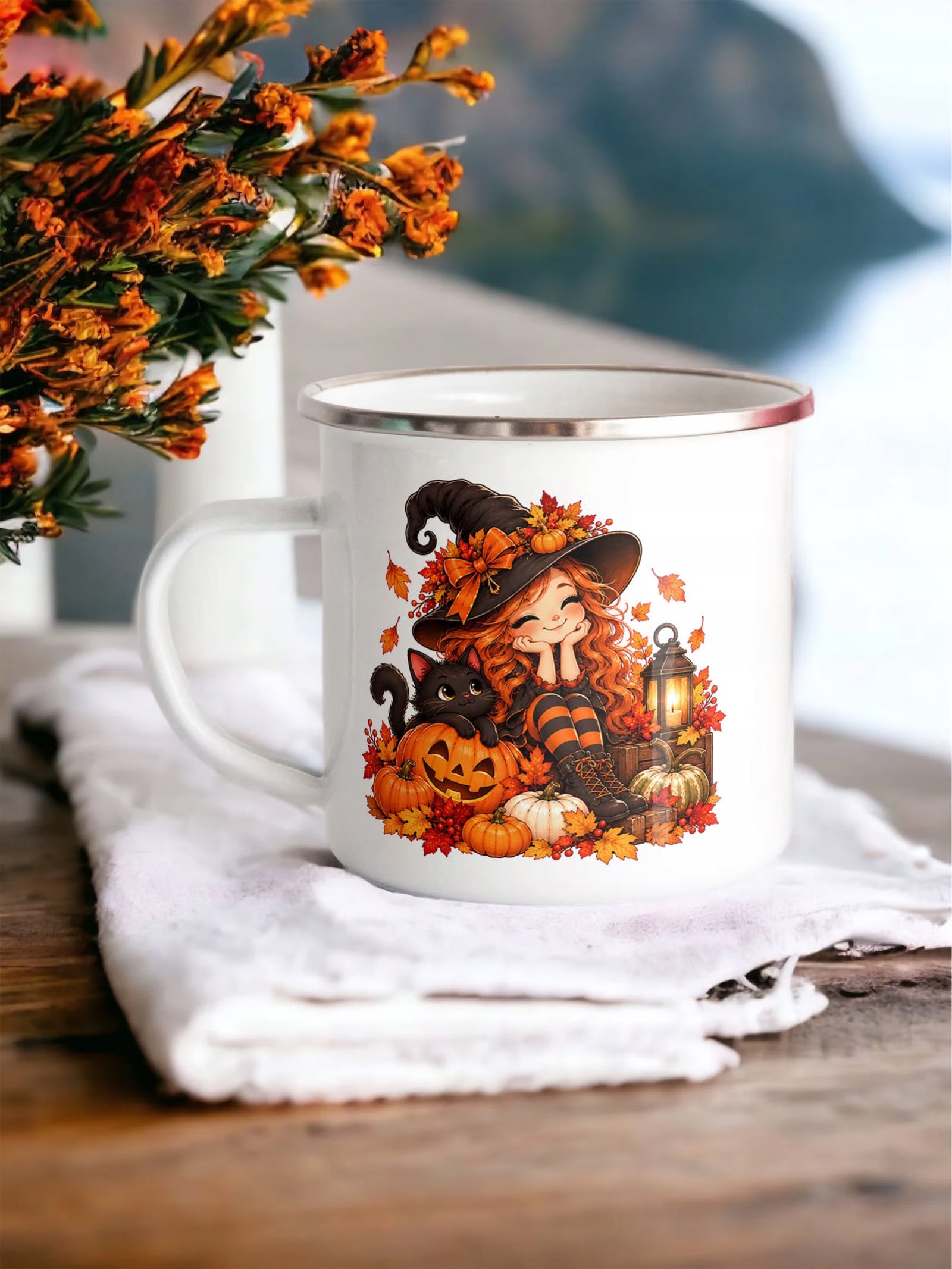 Kubek Emaliowany Halloween Czarownica Kot z Nadrukiem Biały Metalowy