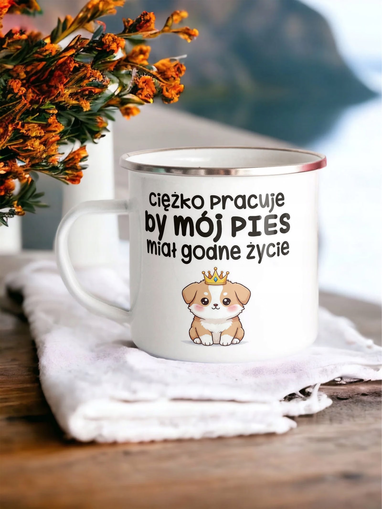 Kubek Emaliowany Ciężko Pracuję By Mój Pies z Nadrukiem Biały Metalowy