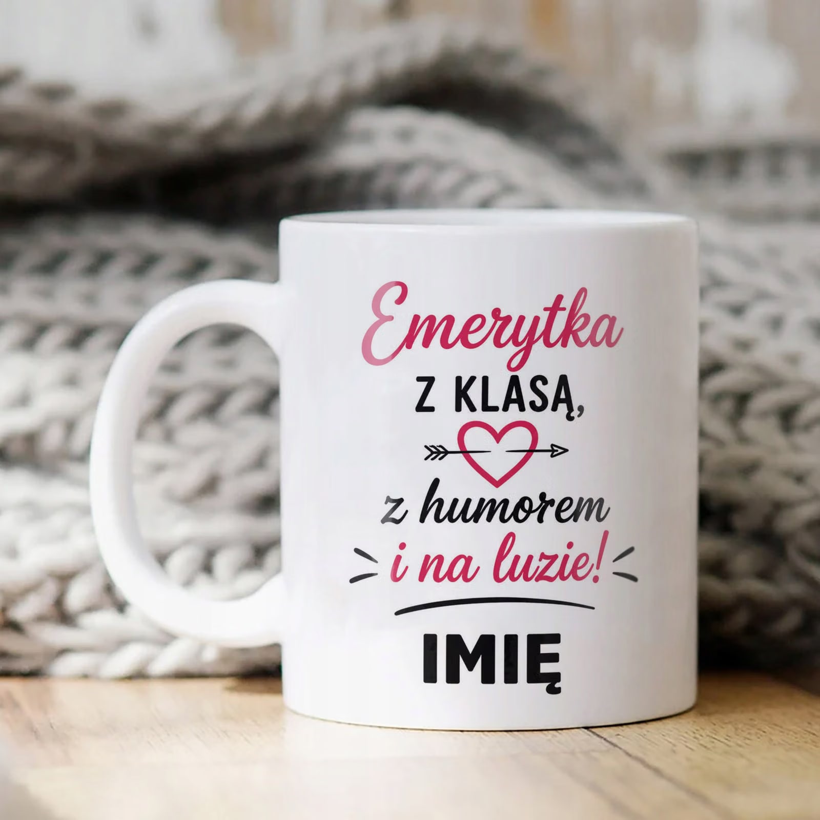 Biały Kubek Personalizowany z Nadrukiem Emerytura Dla Emerytki Prezent