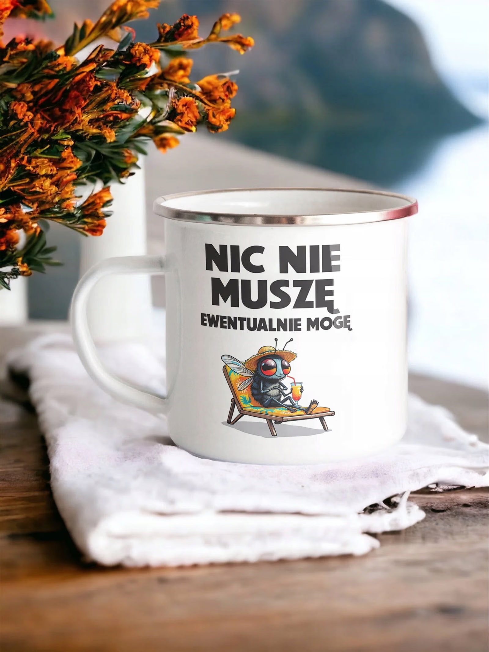 Kubek Emaliowany Nic Nie Muszę Zabawny Prezent z Nadrukiem Biały Metalowy