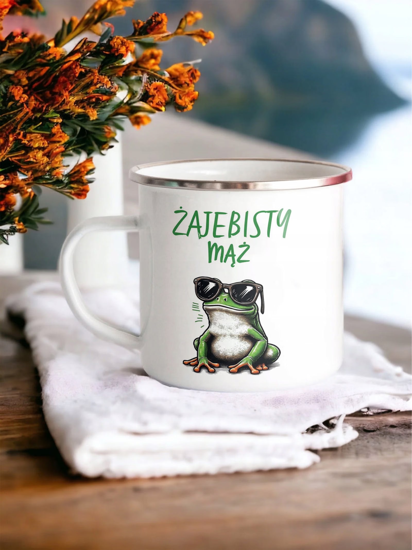 Kubek Emaliowany Żajebisty Mąż Dla Mężczyzny z Nadrukiem Biały Metalowy