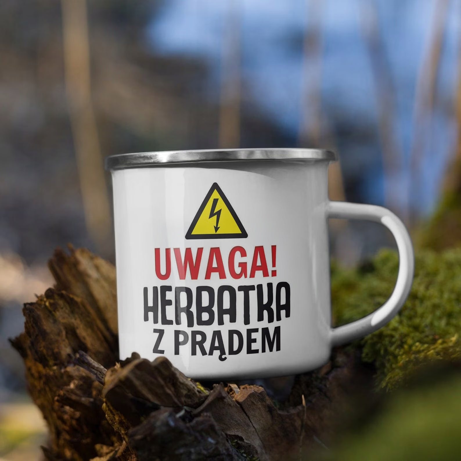 Kubek Emaliowany Uwaga Herbata Z Prądem Zabawny z Nadrukiem Biały Metalowy