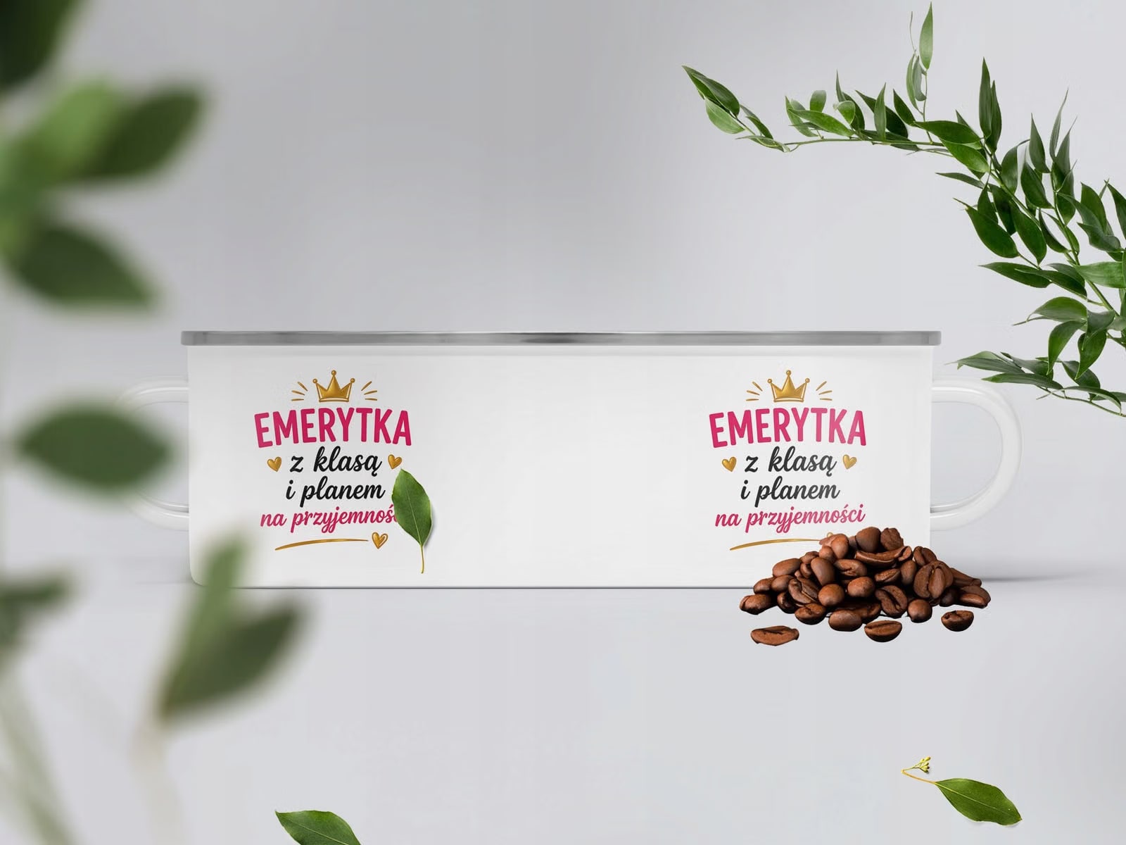 Kubek Emaliowany Emerytura Dla Emerytki z Nadrukiem Biały Metalowy Prezent